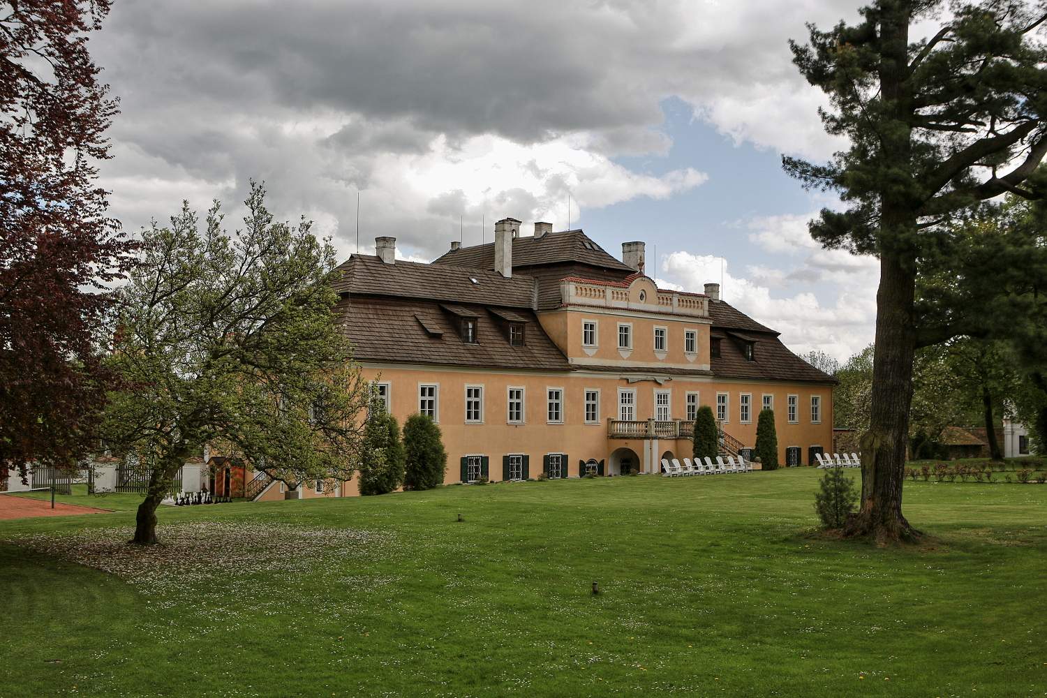 Galerie Zámek Vilémov Ubytování a konference Vilémov Najisto.cz