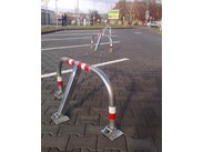 Trvalé dopravní značení ()