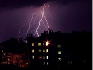Hromosvody a aktivní jímače ()