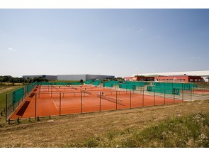 Výstavba tenisových kurtů