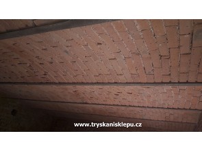 Tryskání a pískování kvelbených sklepů