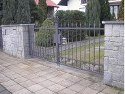 Vjezdové brány ()