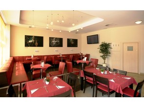 RESTAURACE