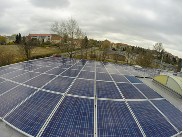 Čištění solárních panelů ()