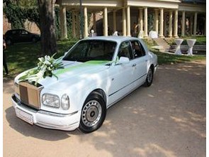 Pronájem svatební limuzíny