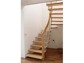 Dřevěné schody na zakázku