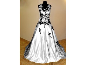 Netradiční svatební šaty
